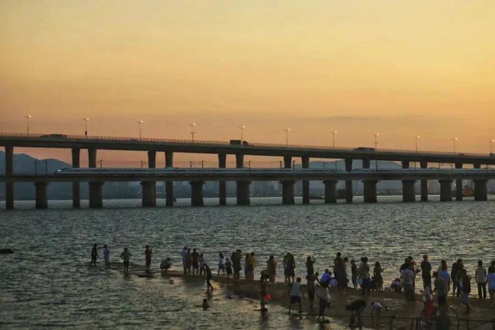 拉风又出片!这些打卡点能拍到绝美高铁风光 拉风又出片!这些打卡点能拍到绝美高铁风光