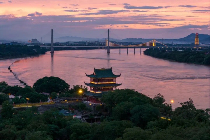 拉风又出片!这些打卡点能拍到绝美高铁风光 拉风又出片!这些打卡点能拍到绝美高铁风光