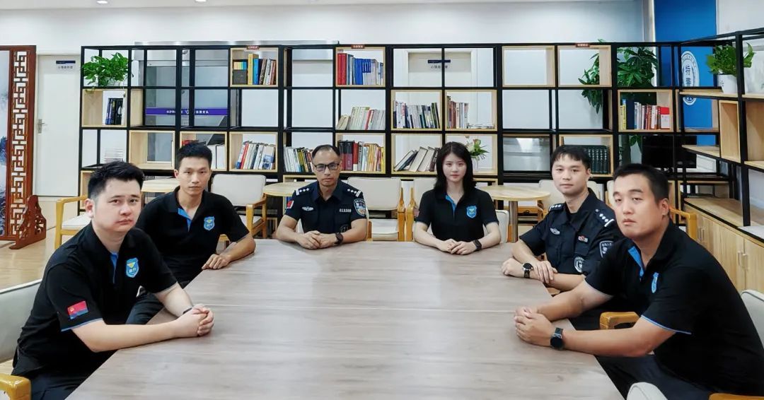 天台救人的00后女特警，曾多次出现在谈判现场！