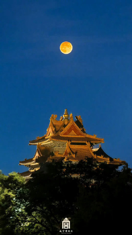 收藏！故宫月亮壁纸上新