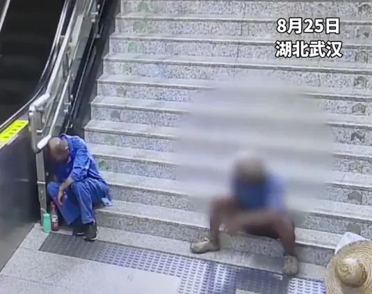 趁人熟睡偷手机?结果正在监控下! 趁人熟睡偷手机?结果正在监控下!