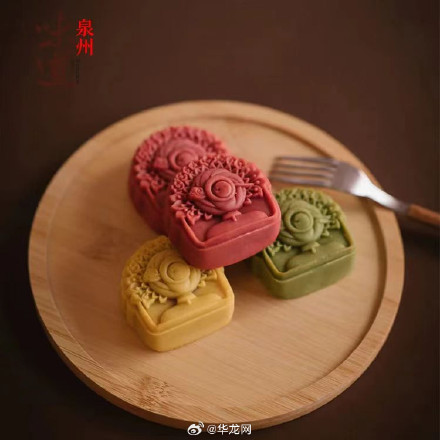 榨菜月饼、螺蛳粉月饼、“黑神话”月饼……今年月饼太有趣了 谁是你的“天命之选”？