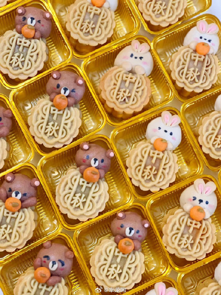 榨菜月饼、螺蛳粉月饼、“黑神话”月饼……今年月饼太有趣了 谁是你的“天命之选”？