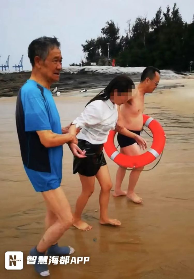 被认定见义勇为!74岁大爷和46岁大哥,在海边救回一条命 被认定见义勇为!74岁大爷和46岁大哥,在海边救回一条命