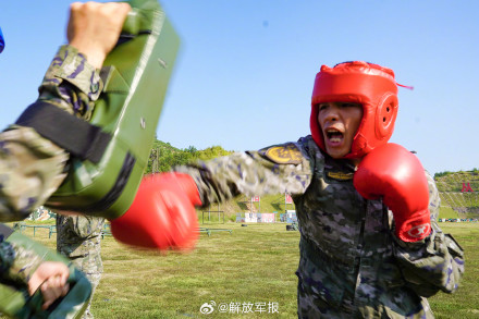 酷！搏击教育员集训现场火力“拳”开