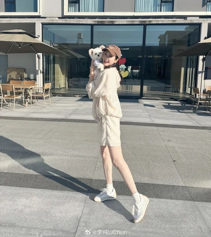 女星李纯怒斥小区物业!街道办最新回应 女星李纯怒斥小区物业!街道办最新回应