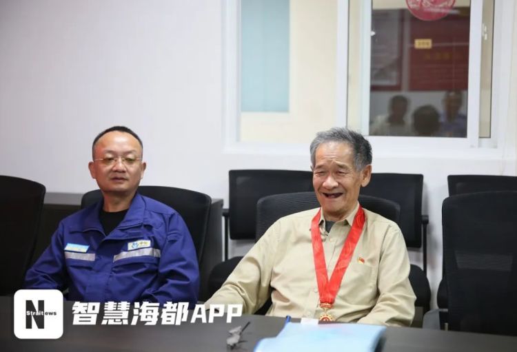 被认定见义勇为!74岁大爷和46岁大哥,在海边救回一条命 被认定见义勇为!74岁大爷和46岁大哥,在海边救回一条命