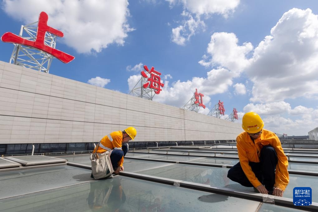 上海虹桥站:巡检保安全 上海虹桥站:巡检保安全