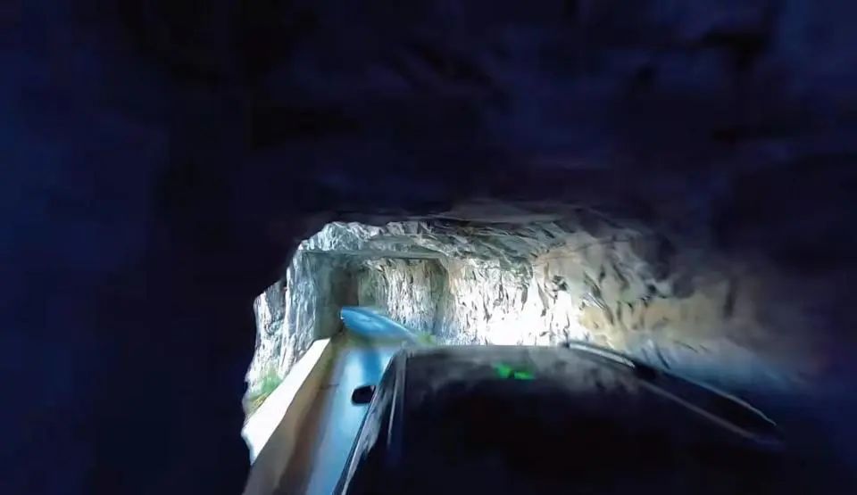 走山西挂壁公路隧道被收100元带路费?王莽岭景区:交30元 走山西挂壁公路隧道被收100元带路费?王莽岭景区:交30元