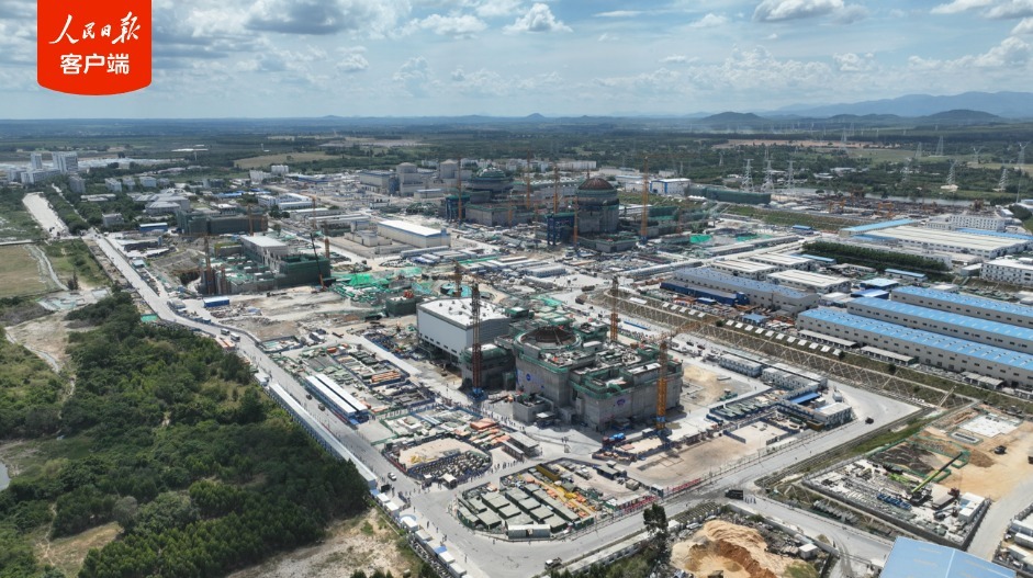 全球首堆!“玲龙一号”吊装就位 全球首堆!“玲龙一号”吊装就位