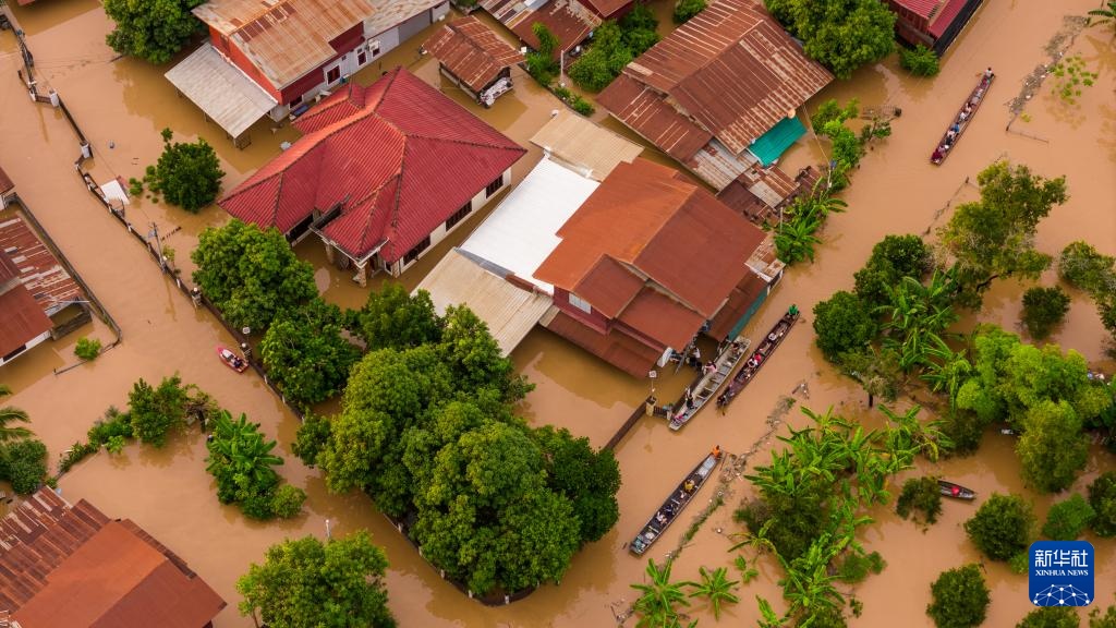 老挝万象:湄公河水位上升导致部分村庄被淹 老挝万象:湄公河水位上升导致部分村庄被淹