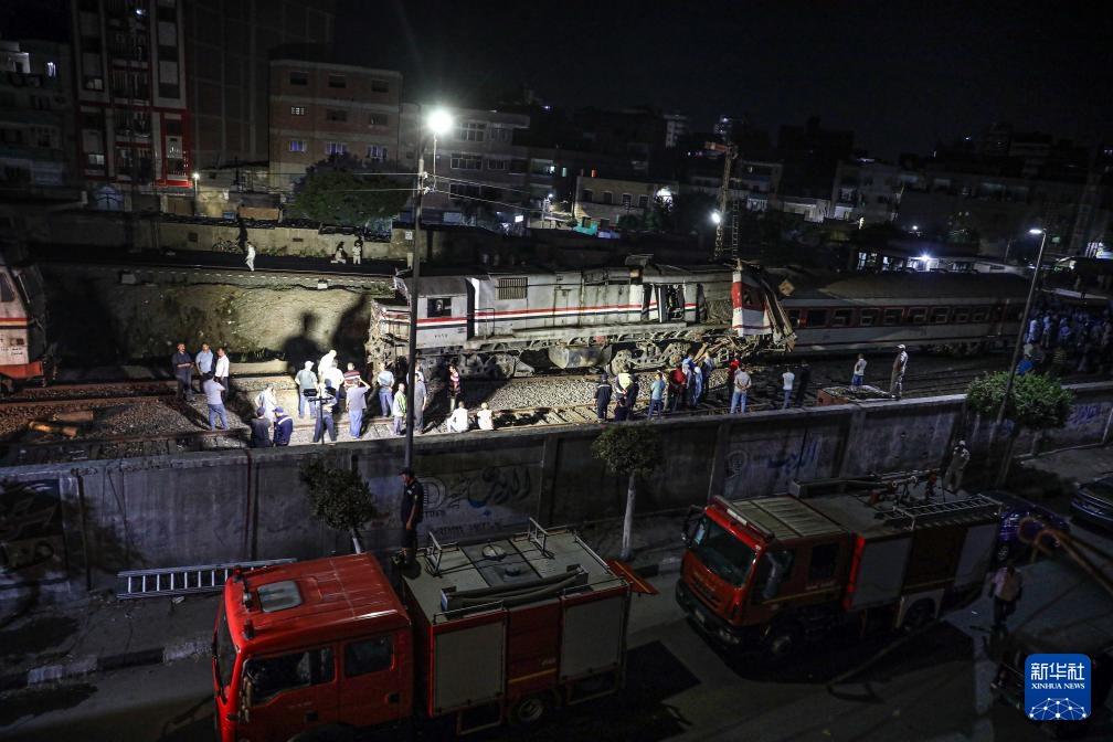 埃及北部发生客运列车相撞事故至少3人死亡