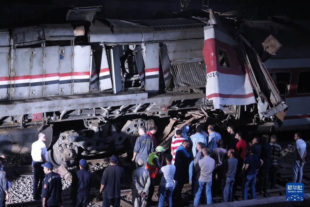 埃及北部发生客运列车相撞事故至少3人死亡