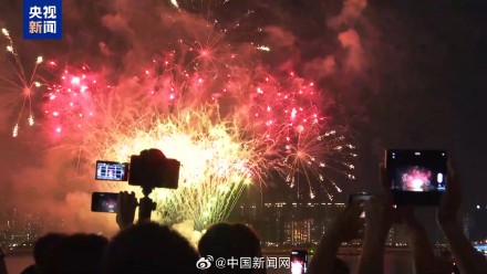 澳门举办烟花汇演迎中秋贺双庆