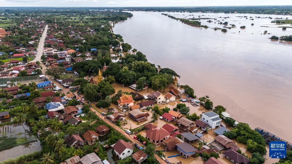 老挝万象:湄公河水位上升导致部分村庄被淹 老挝万象:湄公河水位上升导致部分村庄被淹