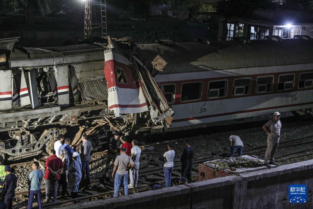 埃及北部发生客运列车相撞事故至少3人死亡