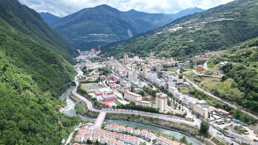 把冰留住！他们想让达古冰川变成“冰坚强”