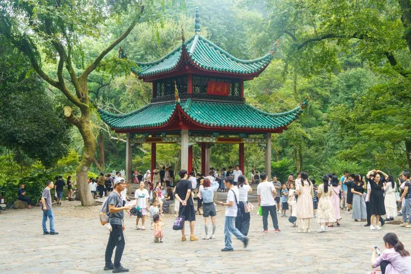 中秋假期首日，湖南省全域客流836.70万人次