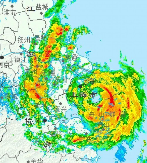 “贝碧嘉”成为75年来登陆上海最强台风！下午进入江苏！严阵以待，守护平安！