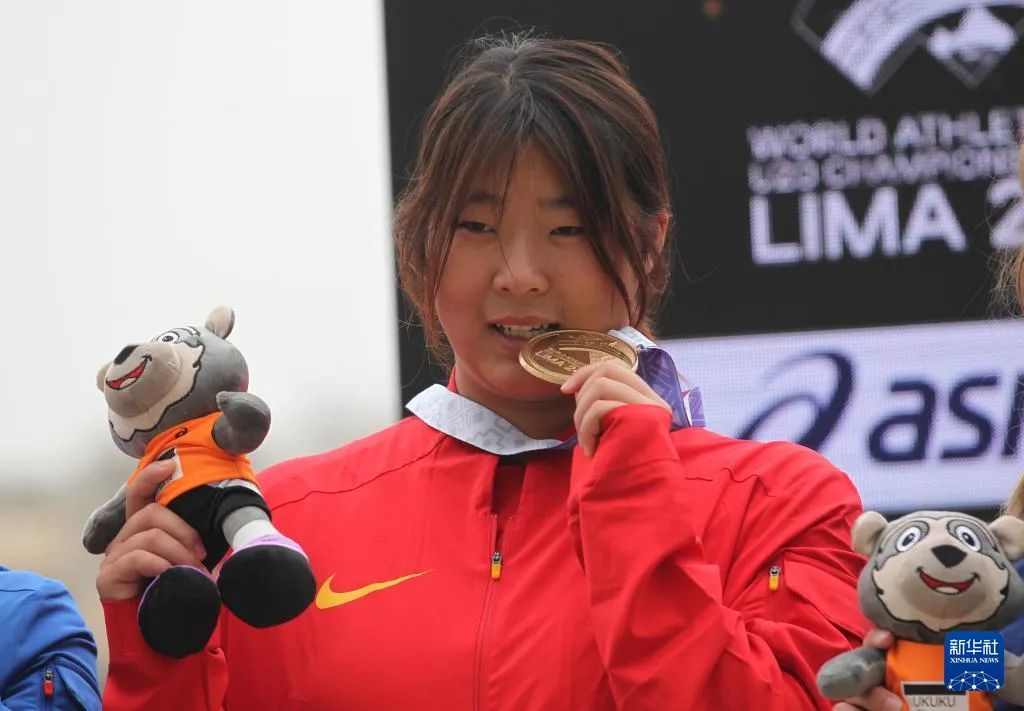 她才16岁!5个月,两破世界青年纪录! 她才16岁!5个月,两破世界青年纪录!