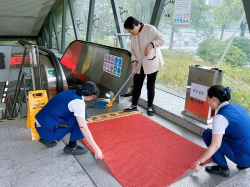 “贝碧嘉”成为75年来登陆上海最强台风！下午进入江苏！严阵以待，守护平安！