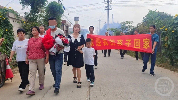 他3岁时家门口失踪，34年后与母亲中秋团圆