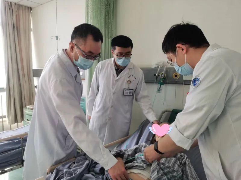 晴天霹雳!三兄弟接连确诊同一种癌,医生揭露真相 晴天霹雳!三兄弟接连确诊同一种癌,医生揭露真相