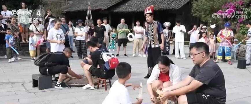 多彩活动点亮中秋佳节 传统民俗与现代科技共绘团圆画卷