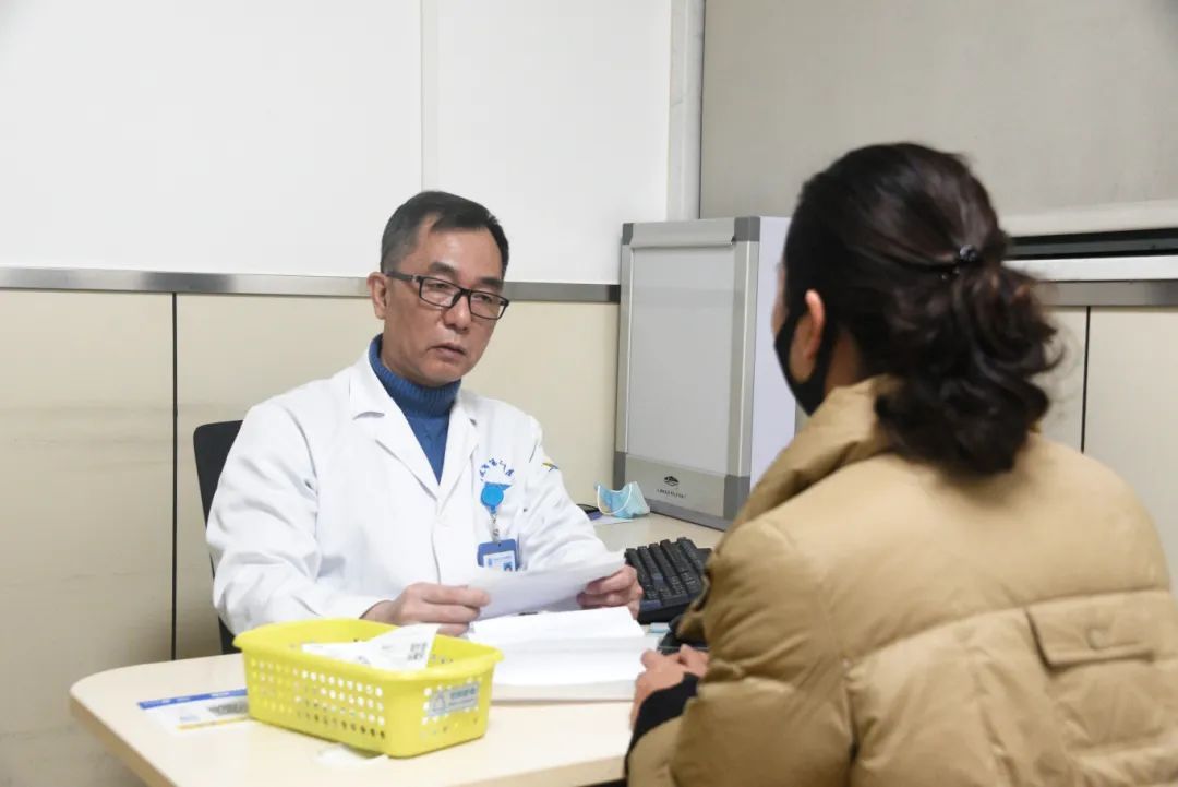 晴天霹雳!三兄弟接连确诊同一种癌,医生揭露真相 晴天霹雳!三兄弟接连确诊同一种癌,医生揭露真相