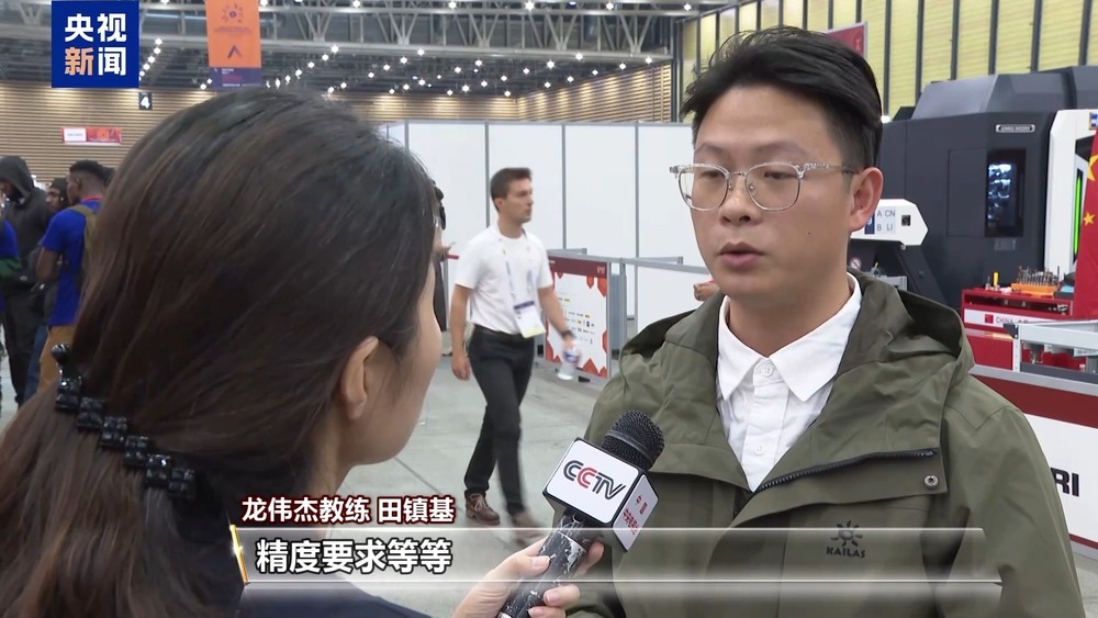 冠军小将龙伟杰和0.02毫米较上了劲 冠军小将龙伟杰和0.02毫米较上了劲