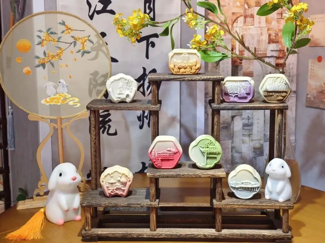 大学专属月饼来了！“我不挑，真不挑，一个味来一个就行！”