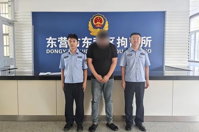 分手了还纠缠不休！男子散布前女友隐私被拘