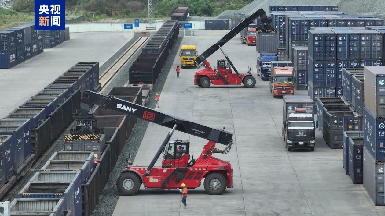 中老铁路国际货运量突破1000万吨