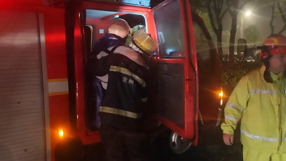 出警归队途中 &nbsp;消防车秒变“救护车”送伤者就医