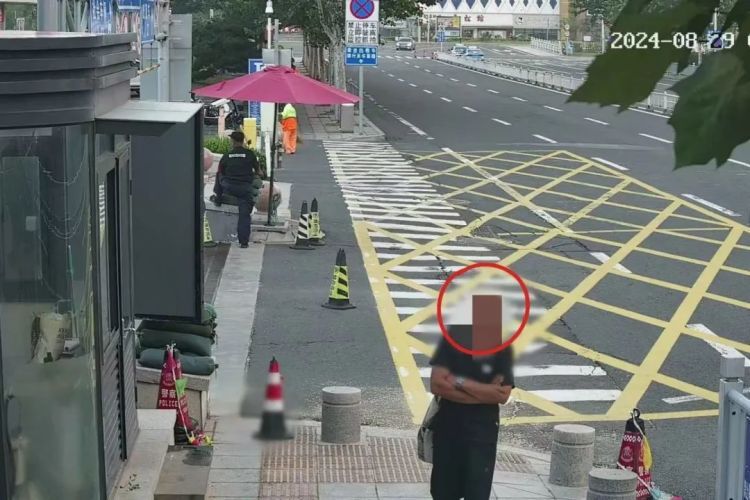 盗贼玩起“变装秀”,民警一眼认出“消失的他” 盗贼玩起“变装秀”,民警一眼认出“消失的他”