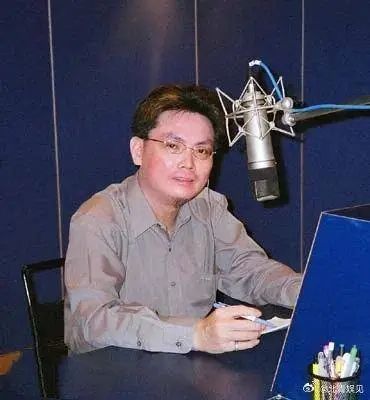 那把熟悉的声音走了，周星驰经典配音石班瑜去世