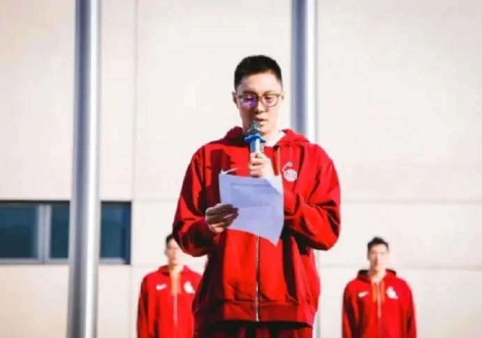 中国篮球之队官方:胡明轩担任中国男篮队长 中国篮球之队官方:胡明轩担任中国男篮队长