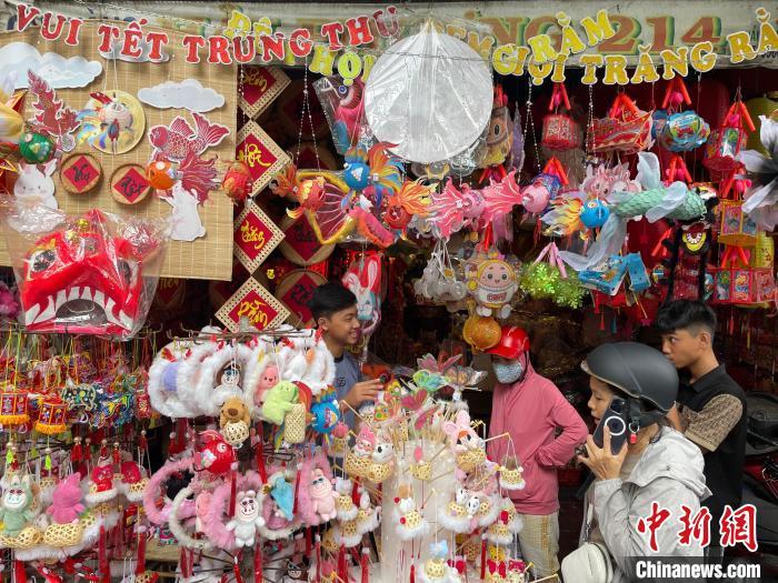 中秋节走在越南街头 感受中越“人文相亲”