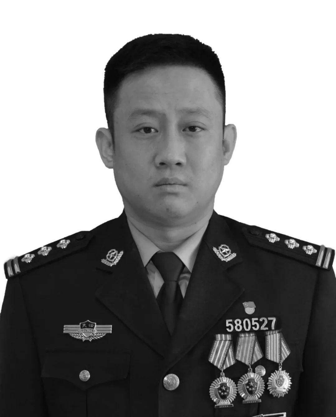 战友走好!送别全国公安系统二级英雄模范许喆 战友走好!送别全国公安系统二级英雄模范许喆