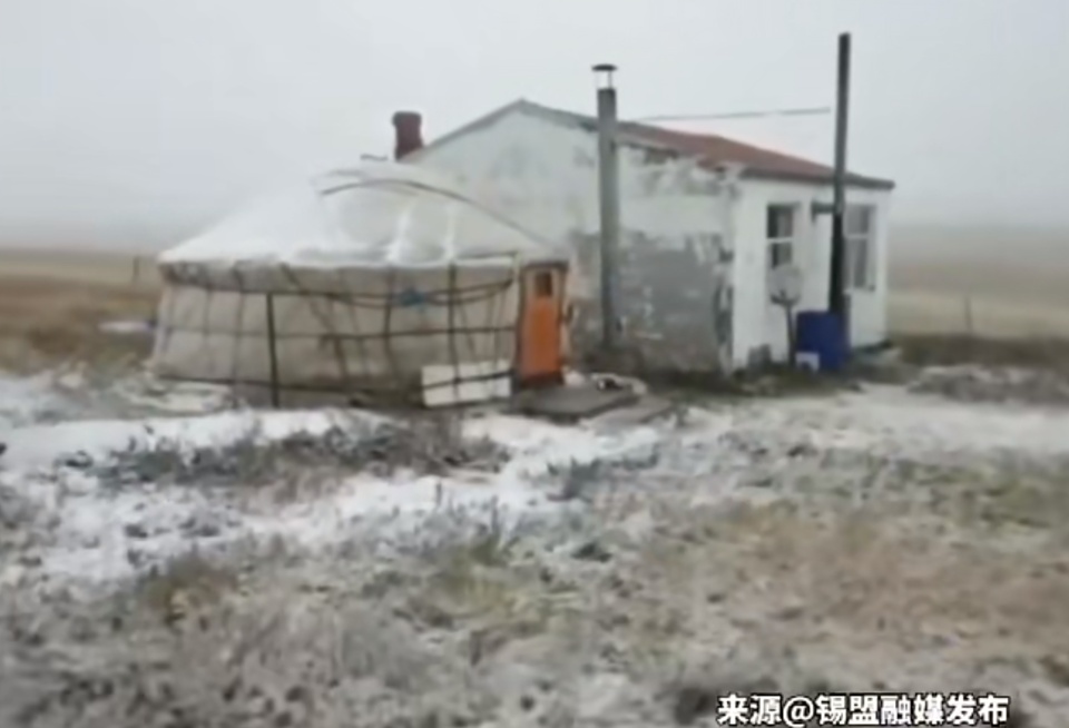 这个月已有多地下雪，网友：提前开启入冬模式
