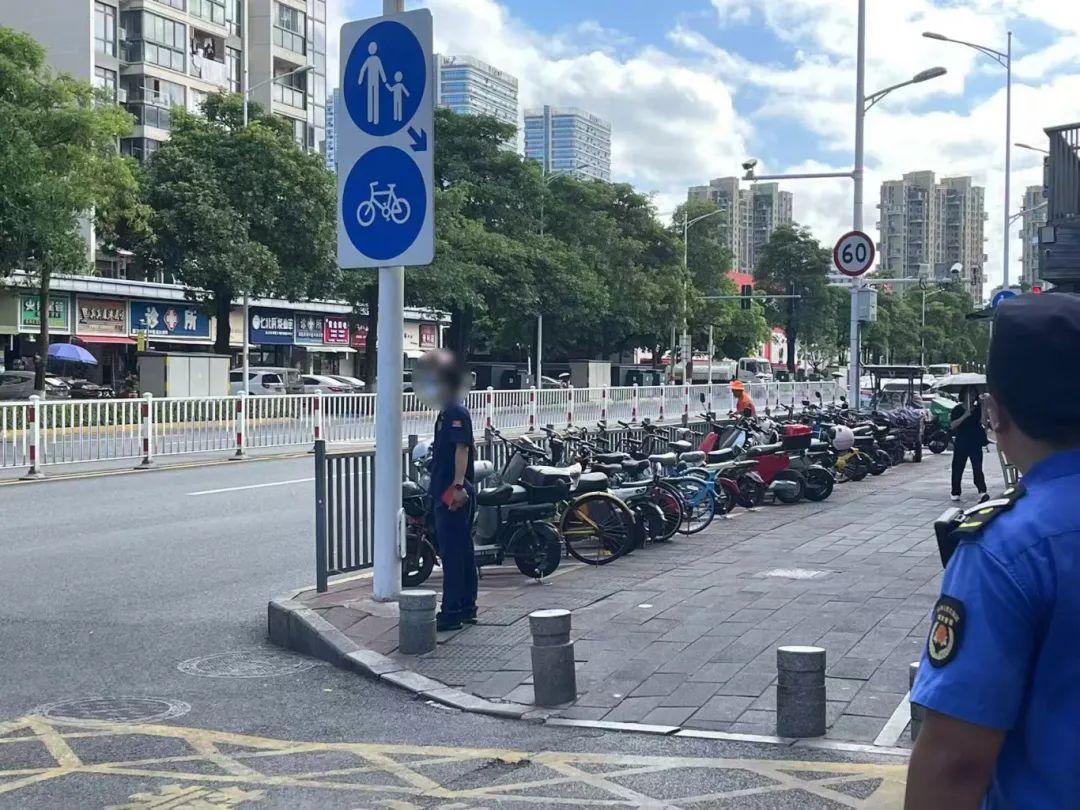 这个“一杠四星消防员”被警察刑拘