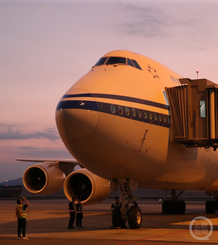 重庆江北国际机场第四跑道试飞成功 重庆江北国际机场第四跑道试飞成功