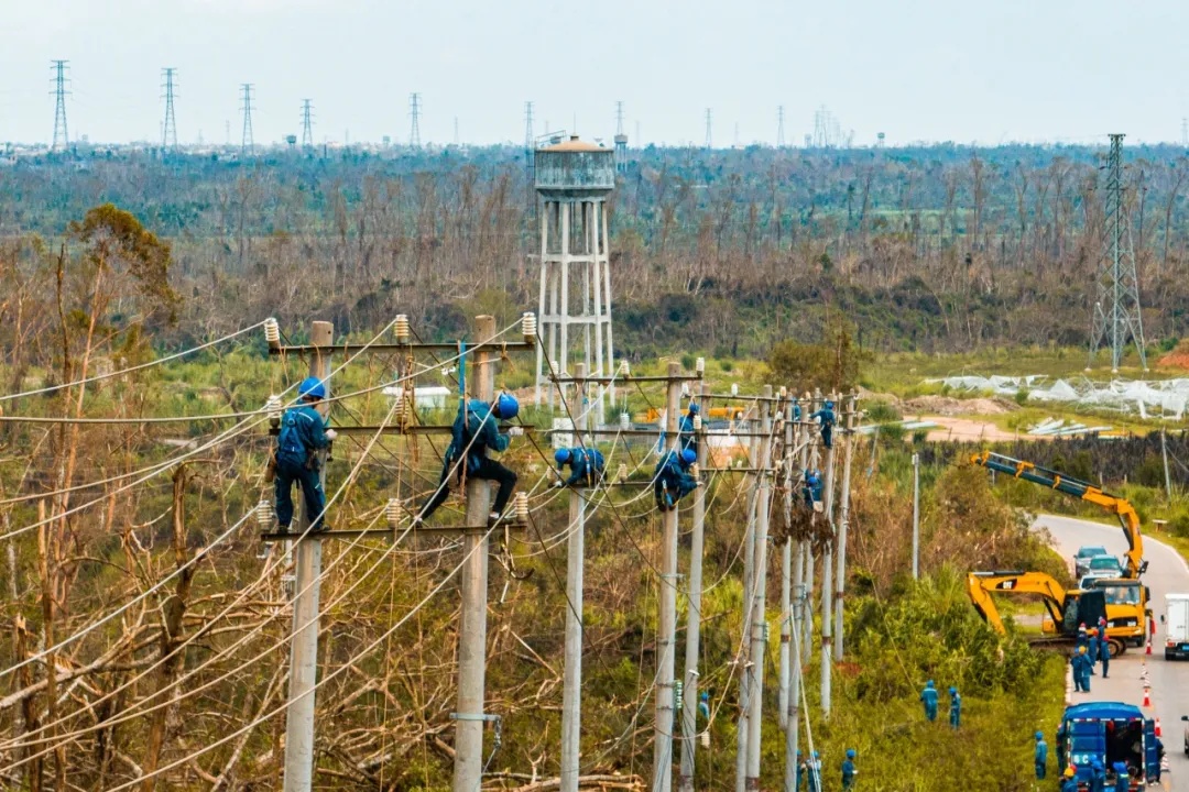 抢修复电为什么这么难?多图直击现场 抢修复电为什么这么难?多图直击现场