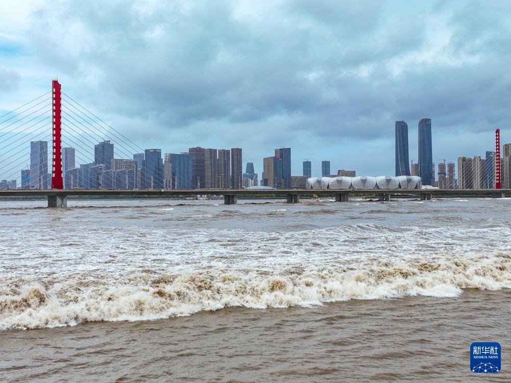 钱江观潮正当时 钱江观潮正当时