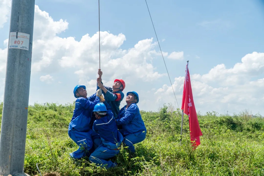 抢修复电为什么这么难?多图直击现场 抢修复电为什么这么难?多图直击现场