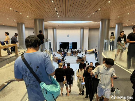 iPhone 16开售首日,沙漠金Pro Max最高加价2500元 iPhone 16开售首日,沙漠金Pro Max最高加价2500元