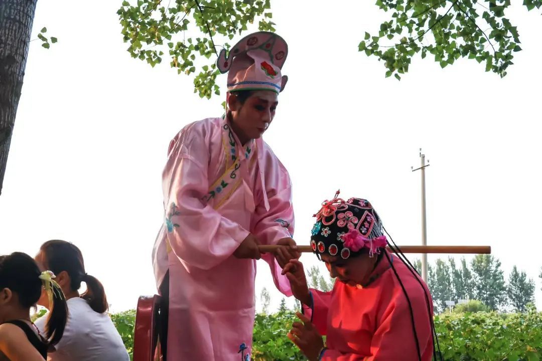 曾遭家暴多年,她说“死也要逃出去” 曾遭家暴多年,她说“死也要逃出去”