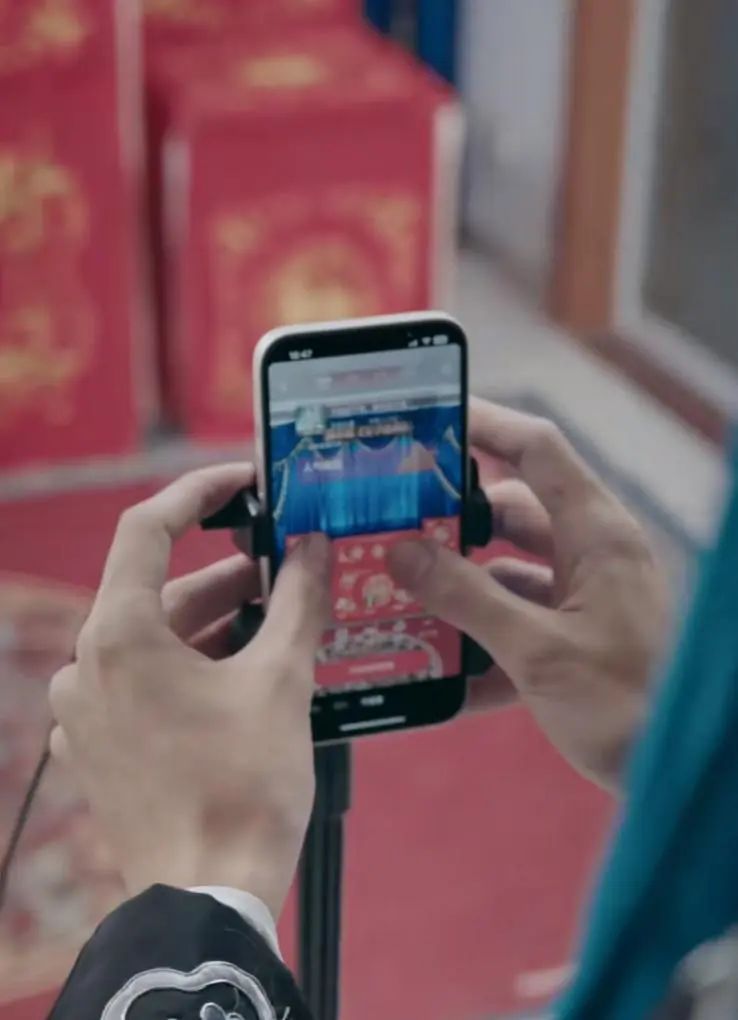 各地都在办“村晚”,这位00后“帅气男大”申请出战了,了解后才知道不得了...... 各地都在办“村晚”,这位00后“帅气男大”申请出战了,了解后才知道不得了......