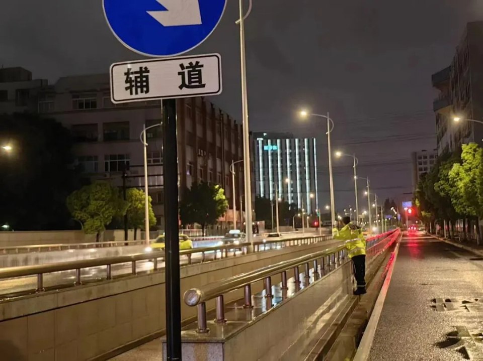 上海浦东、奉贤破降雨历史纪录！暴雨致积水严重，334所学校停课！紧急提醒