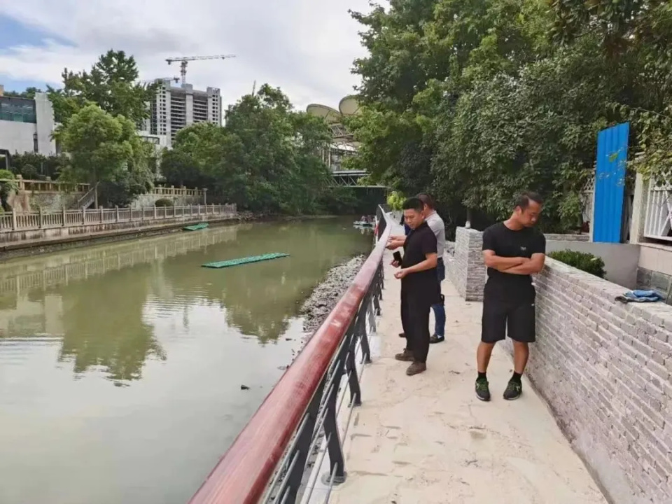 上海浦东、奉贤破降雨历史纪录！暴雨致积水严重，334所学校停课！紧急提醒